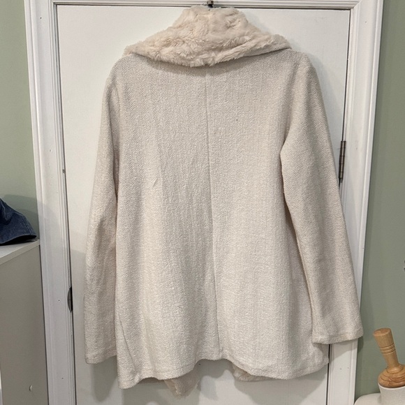 BB Dakota Cream Faux Fur Jacket - Picture 6 of 6